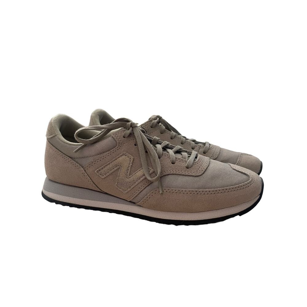 NWOB Woman’s New Balance Suede Shoes Beige Neutral Metallic Size 7.5 24.5cm